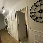 Apartamento Bel Spacieux ,convivial De 3 Avec Parking Privé Sécure *