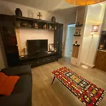 Bel Spacieux ,convivial De 3 Avec Parking Privé Sécure *