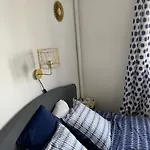 Bel Spacieux ,convivial De 3 Avec Parking Privé Sécure Apartamento