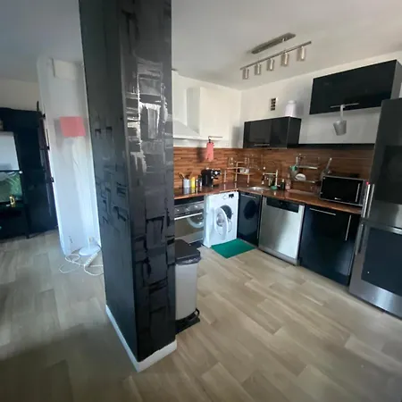 アパート Bel Spacieux ,convivial De 3 Avec Parking Prive Secure カーン