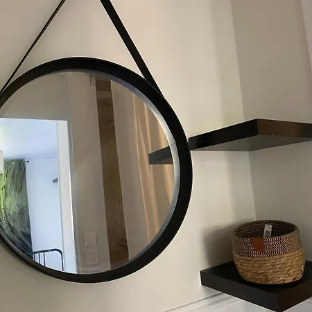 Bel Spacieux ,convivial De 3 Avec Parking Prive Secure Апартаменты