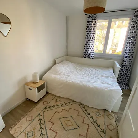 דירה Bel Spacieux ,convivial De 3 Avec Parking Prive Secure קאין