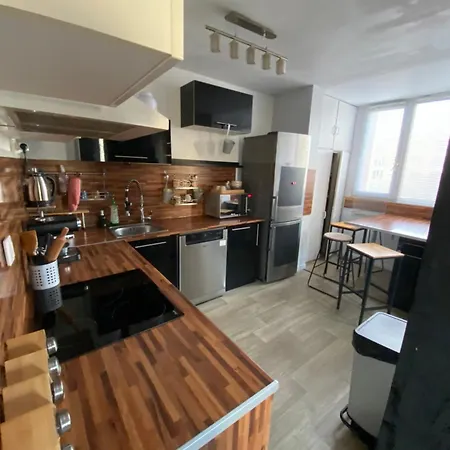 Bel Spacieux ,convivial De 3 Avec Parking Prive Secure קאין