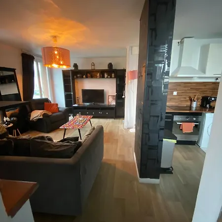 דירה Bel Spacieux ,convivial De 3 Avec Parking Prive Secure קאין