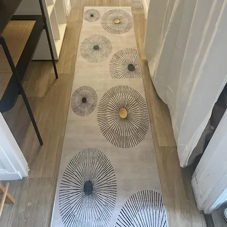 Bel Spacieux ,convivial De 3 Avec Parking Privé Sécure Appartement *