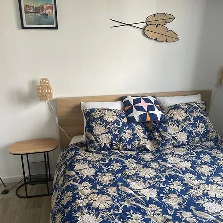 Bel Spacieux ,convivial De 3 Avec Parking Privé Sécure