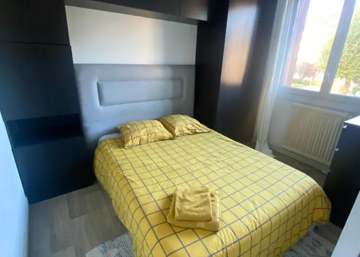 Bel Spacieux ,convivial De 3 Avec Parking Prive Secure アパート