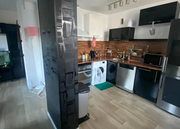 アパート Bel Spacieux ,convivial De 3 Avec Parking Prive Secure カーン