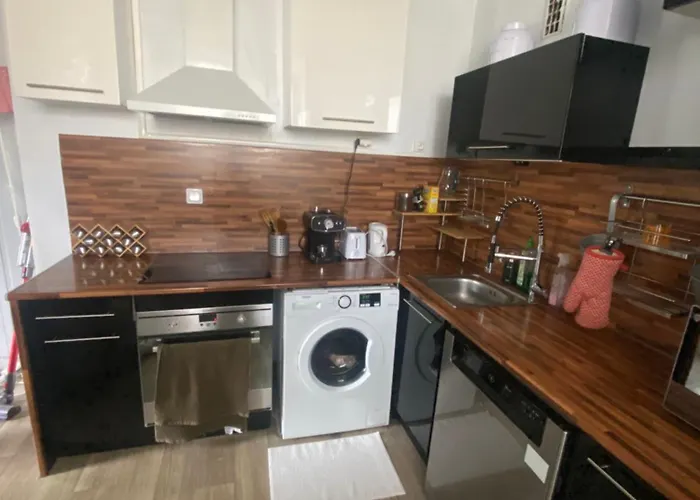 Apartment Bel Spacieux ,convivial De 3 Avec Parking Prive Secure