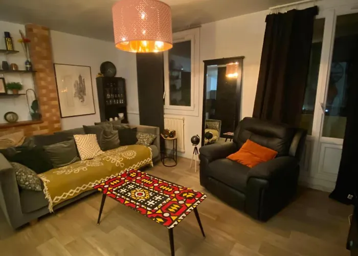 Bel Spacieux ,convivial De 3 Avec Parking Privé Sécure Appartement