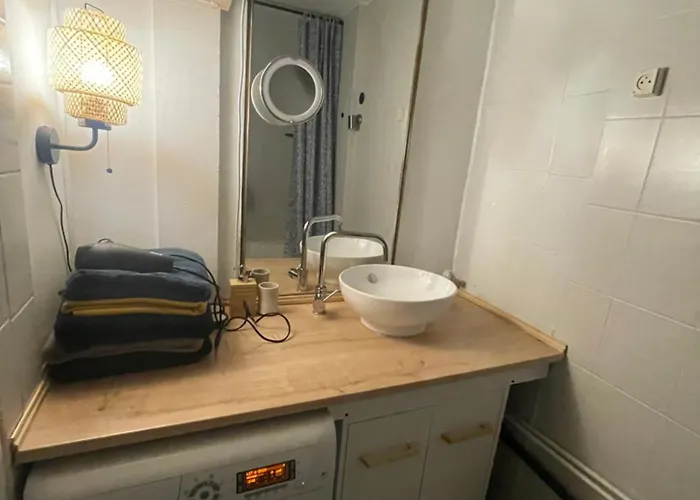 Bel Spacieux ,convivial De 3 Avec Parking Prive Secure Καν