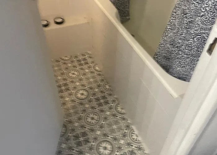 アパート Bel Spacieux ,convivial De 3 Avec Parking Prive Secure *