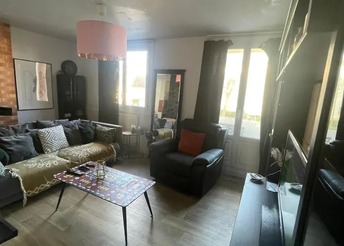 Bel Spacieux ,convivial De 3 Avec Parking Prive Secure * Καν