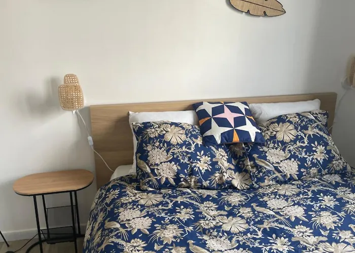 Bel Spacieux ,convivial De 3 Avec Parking Privé Sécure