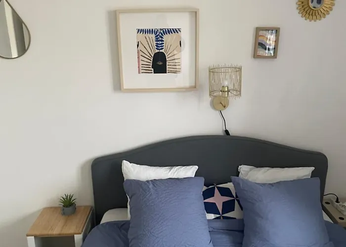 Bel Spacieux ,convivial De 3 Avec Parking Privé Sécure *