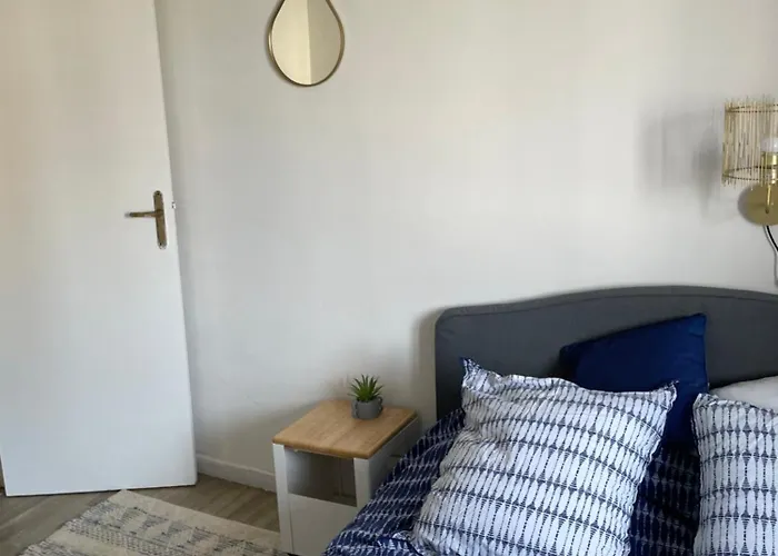 Appartement Bel Spacieux ,convivial De 3 Avec Parking Privé Sécure Caen